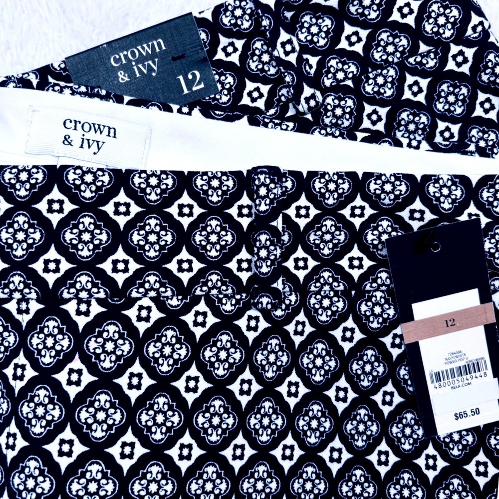 Crown & Ivy Ankle Pants Women 12 Navy White Medallion Power Pop II Stretch NEW